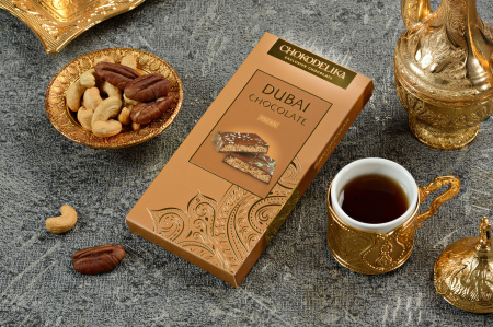 Шоколад темный "Dubai Pecan" с начинкой 180 гр
